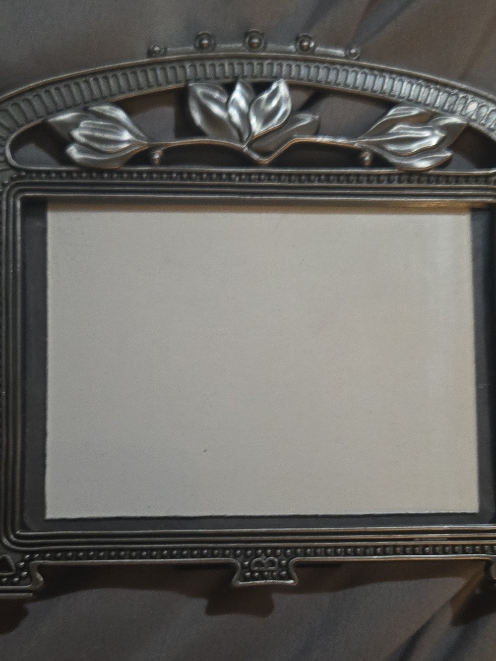 Decorative Pewter Picture Frame in Silver Finish